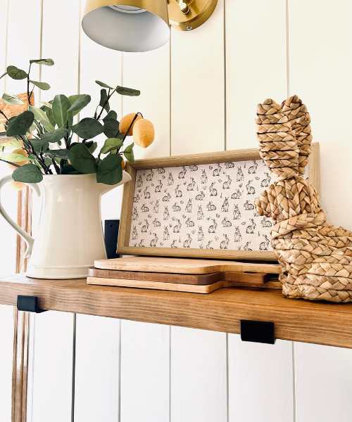 seasonal shelf decor