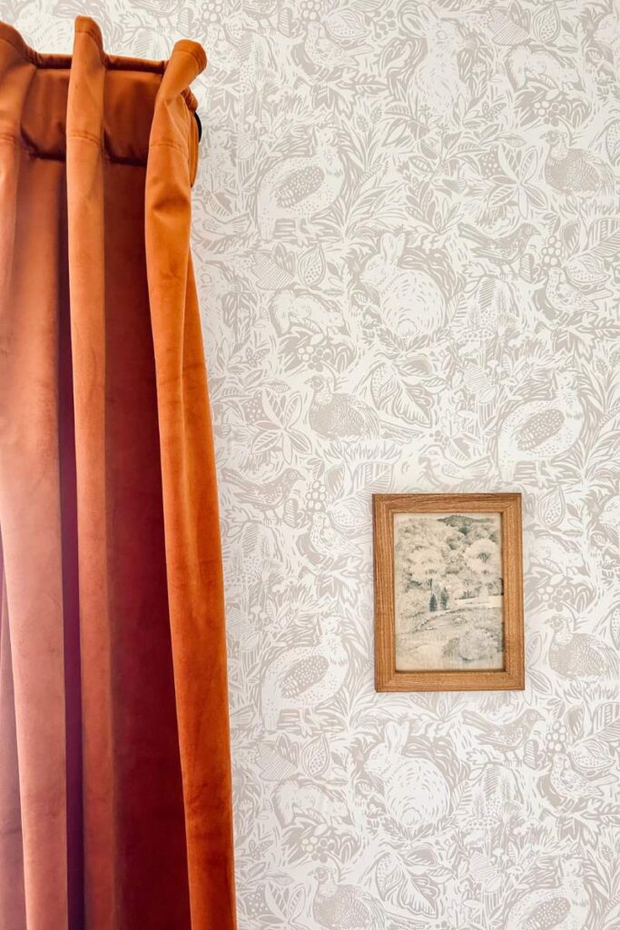 wallpaper accent wall