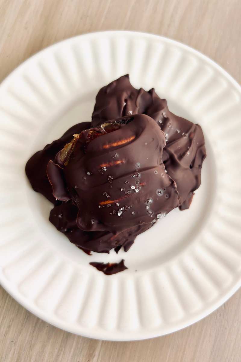 no bake chocolate date turtles on plate