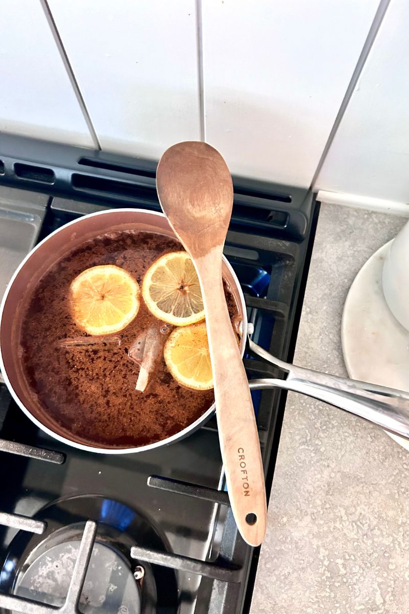Easy And Toxin-Free Stovetop Recipe for Cozy Autumn Scents
