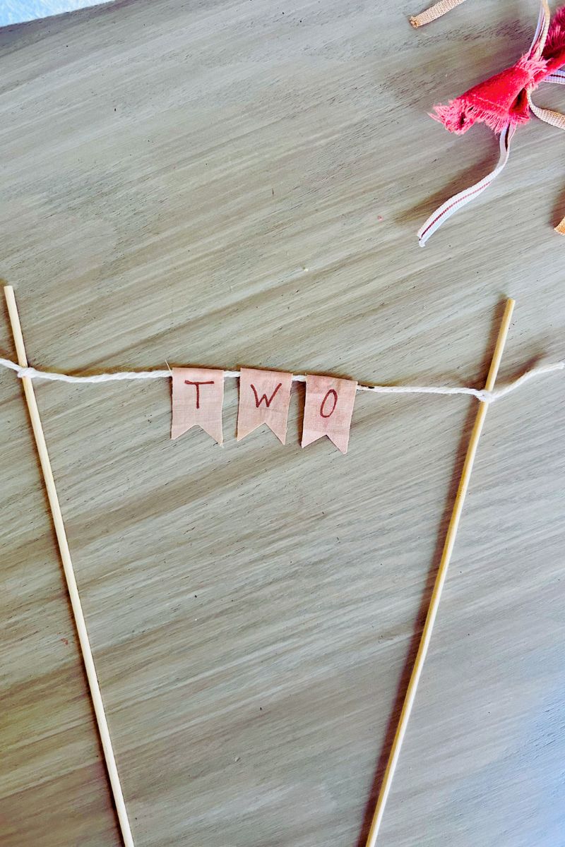 DIY cake topper banner