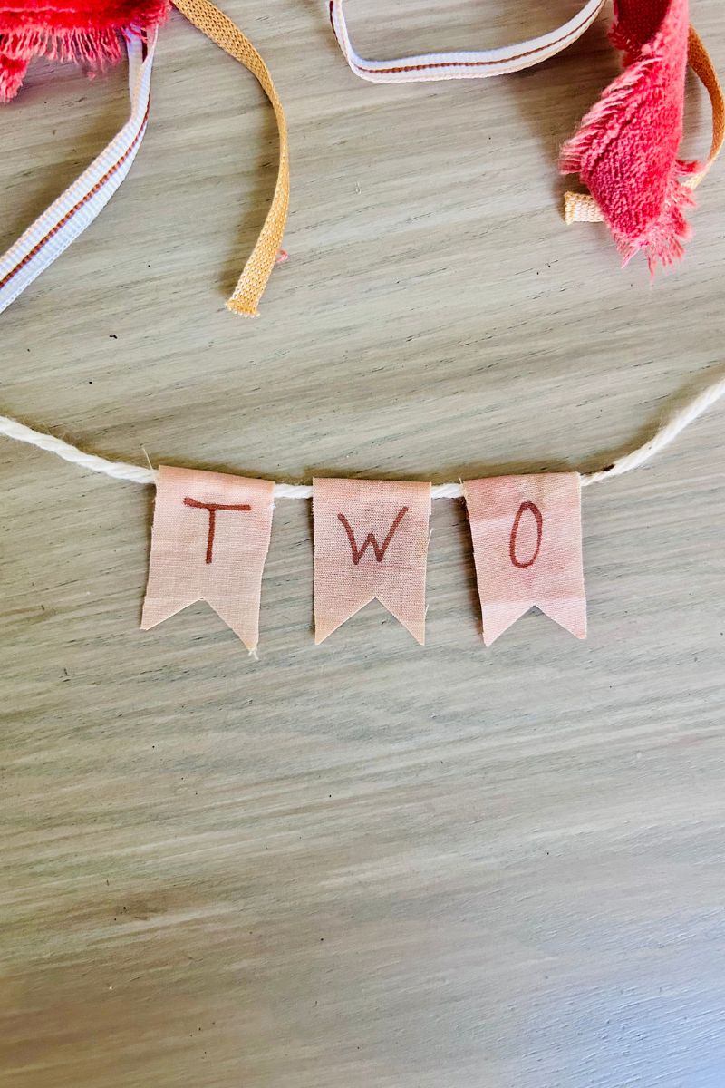 DIY cake topper banner