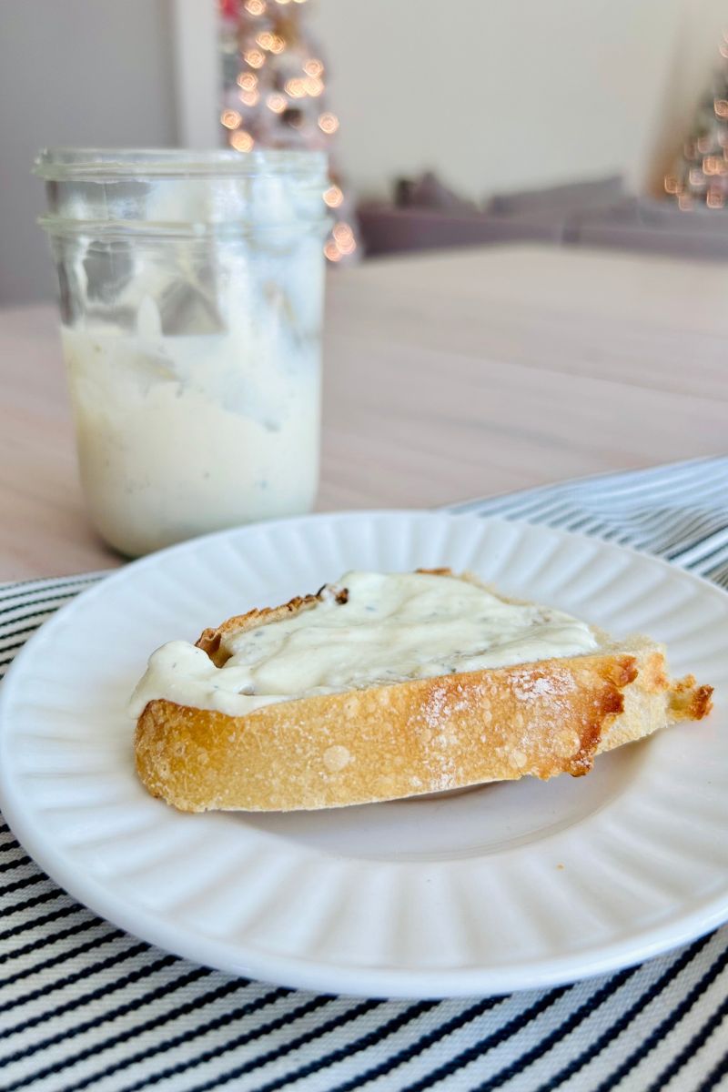 protein cottage cheese sauce on sliced bread